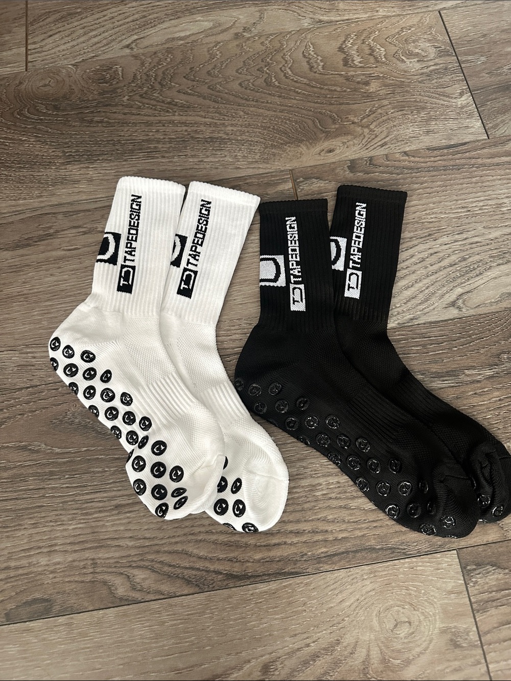 Tapdesign grip socks black and white ( PRICE IS FOR EACH PAIR)
